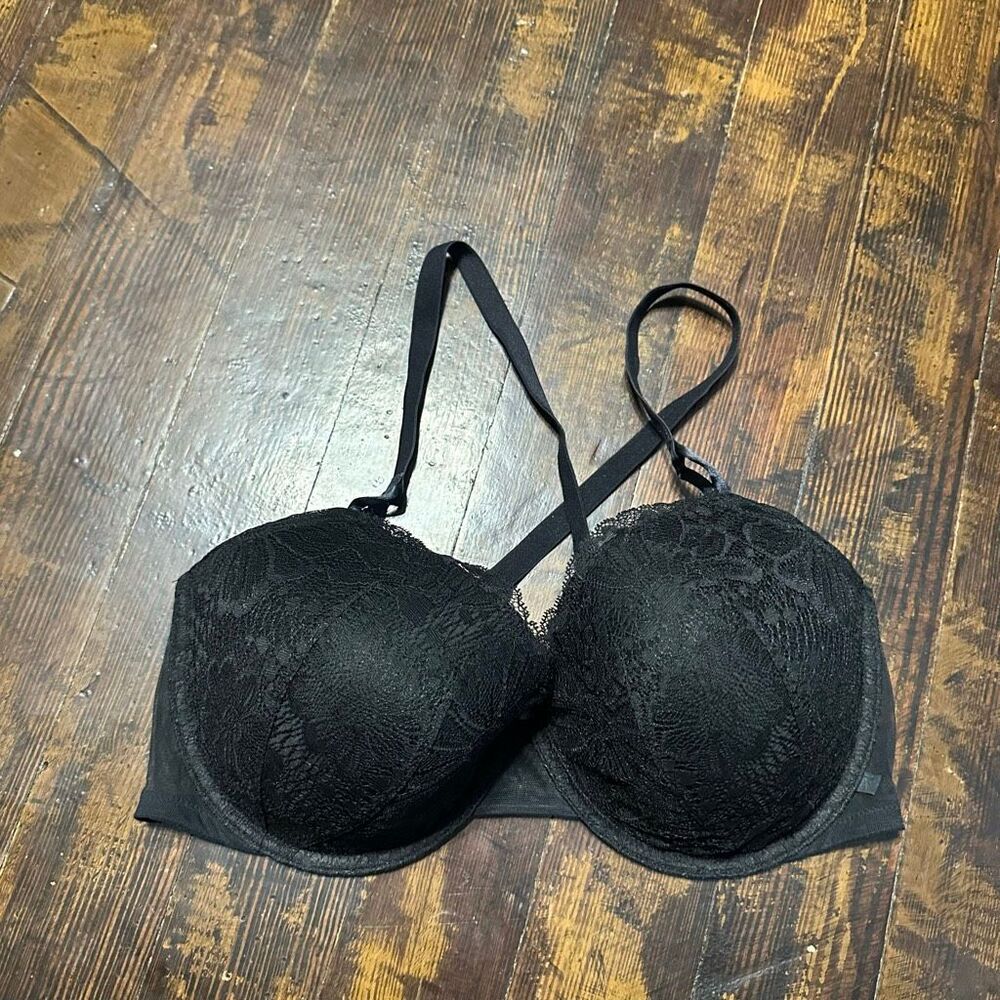Victoria’s Secret black lace semi Demi size 38DD bra